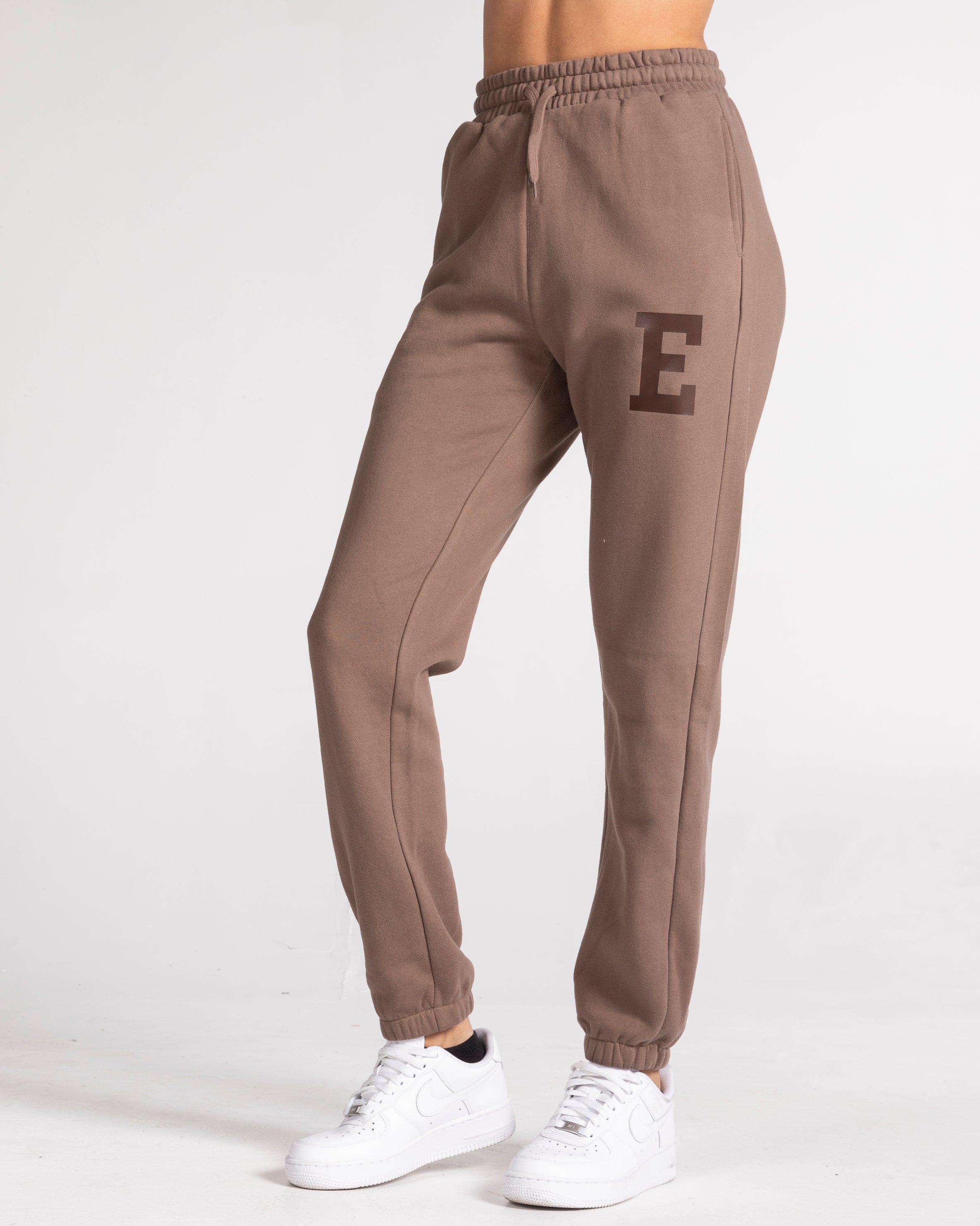 The Varsity Oversized Sweatpants - Walnut